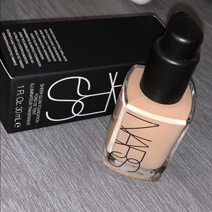 NARS sheer glow foundation in Fiji